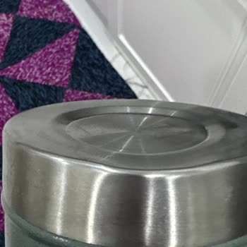 Hepsiburada'dan Gelen Stanley Termosun Çizik Ve Yamuk Alt Kısmı