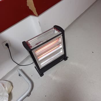 Diyarbakır Gazi Yaşargil Hastanesinde 10. Kat Isıtma Çalışmıyor, Soğuk Ortam Hastaları Tehdit Ediyor