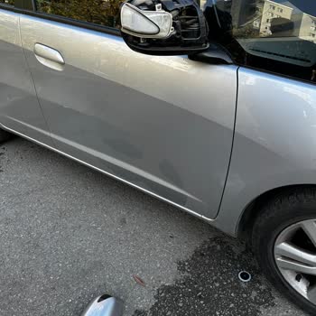 Kırık Dikiz Aynası Ve Güvenlik Riski İçin Fiba Sigorta'dan Acil Çözüm