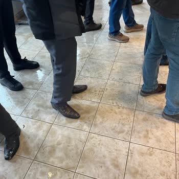 Malatya Tüvtürk Muayene İstasyonunda Yetersiz Bekleme Alanı Ve Havasız Ortam