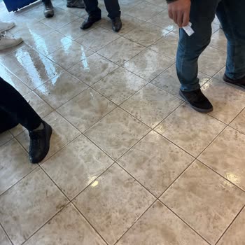 Malatya Tüvtürk Muayene İstasyonunda Yetersiz Bekleme Alanı Ve Havasız Ortam