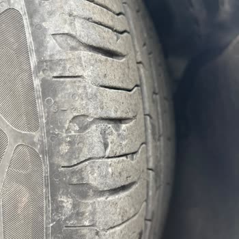 Fabrika Çıkışlı Continental Lastiğin 17.000 Km’de Parçalanması Ve Ücretsiz Değişim Talebi