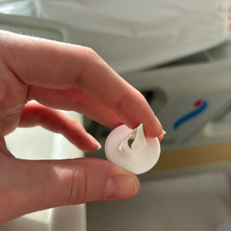 Lansinoh Elektrikli Göğüs Pompası Parçaları Kısa Sürede Yırtıldı Ve Çalışmıyor