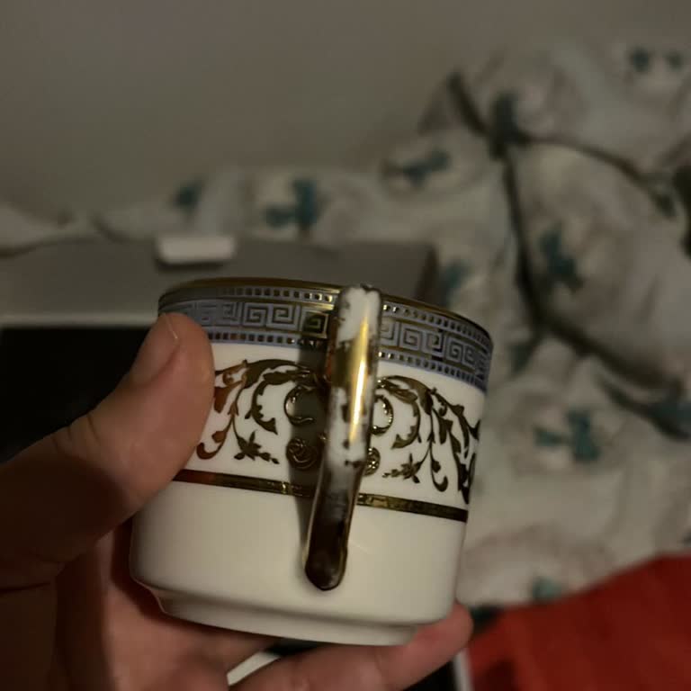 Karaca Züccaciye Fincan Takımının Desenleri Çok Çabuk Soyuldu