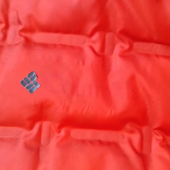 Ayıplı Mont İçin Yarı İade Teklifi Kabul Edilmiyor Ve Ücretsiz Renk Değişimi Talebi