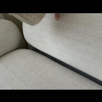 Köşe Koltukta Kırılma Ve Kumaş Bozulması, Servis Sadece Tamir Teklifi Ve Değişim Reddi