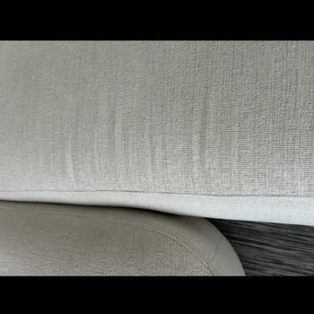 Köşe Koltukta Kırılma Ve Kumaş Bozulması, Servis Sadece Tamir Teklifi Ve Değişim Reddi