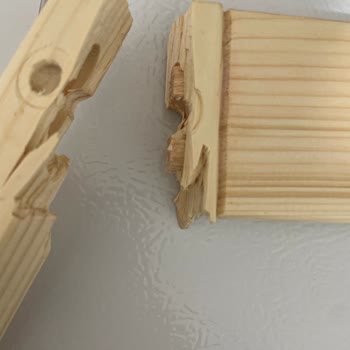 Kırık Sandalye Değişimi Sözü Verildi Depodan Geri Dönüş Yok