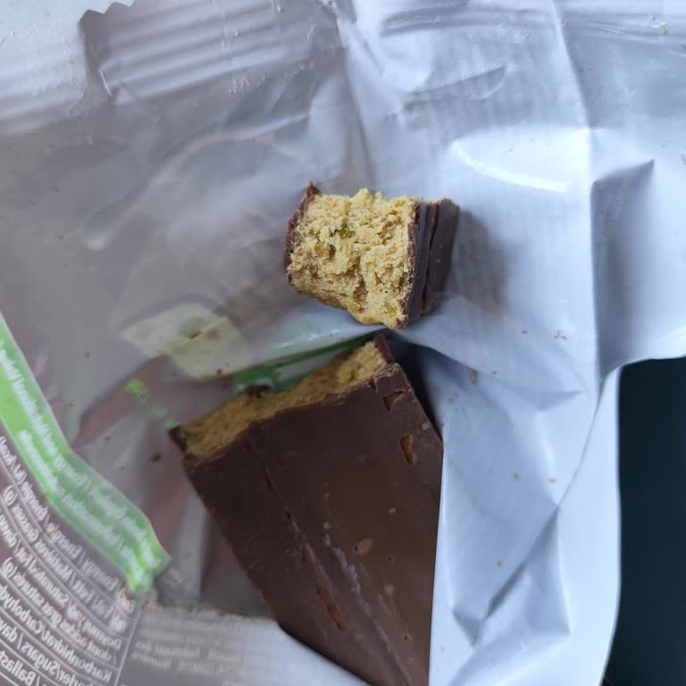 Trio Move Antepfıstıklı Protein Barındaki Kötü Koku ve Acı Tat Hijyen Şikayeti