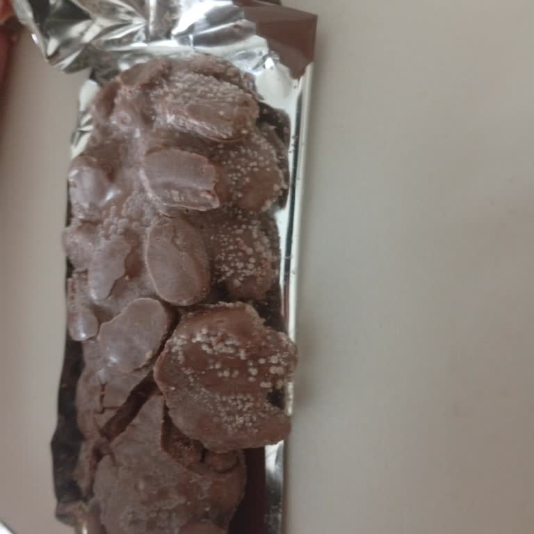 Eti Gıda Tarihi Geçmemiş Çikolatada Görülen Küf Ve Renk Değişimi