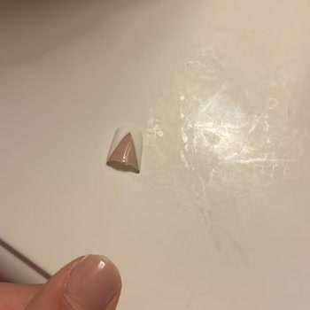 Si Beauty Sefaköy'de French Protez Tırnak Kalitesiz Ve Hızlı Çöktü