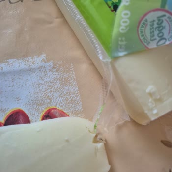 Kaşar Peynirinin İçindeki Yabancı Madde İçin İade Ve İnceleme Talebi