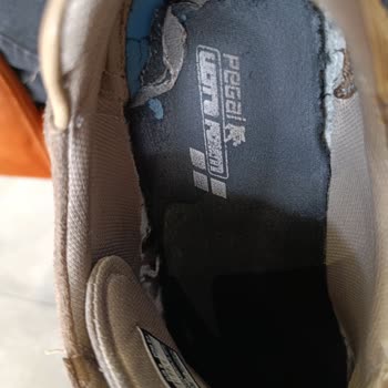 FLO Ayakkabım Kısa Sürede İç Yırtıldı Mağaza Değişim Reddetti