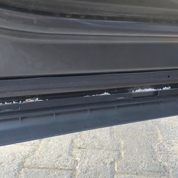 Citroen C4X Kapı Çürümesi Ve Boya Atması Garanti Kapsamında Kapı Değişimi Talebi