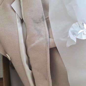 Zara Online Siparişinde Kirli Palto Teslimatı Ve Hızlı Değişim Talebi