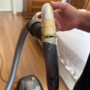 Miele Blizzard C1X Tutma Kolu Kırıldı, Yedek Parça Bulunamıyor