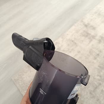 Bosch Süpürge Toz Haznesi Klipsi Kırıldı Ve Parça Ücreti Aşırı Yüksek