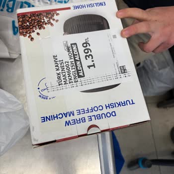 Etiket Fiyatı Ve Kasa Fiyatı Arasındaki 200 TL Fark, Müdürün İlgisiz Tutumu