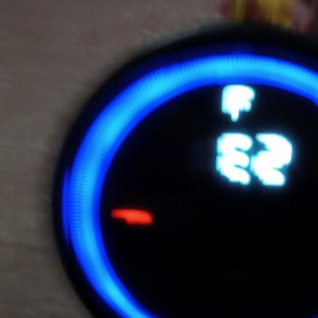 Kırmızı Işık Ve Sürekli Durma Sorunu Yaşadığım Dikey Süpürge İçin Garantili Tamir Talebi