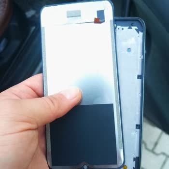 Reeder Garanti Kapsamında Ekran Koptu