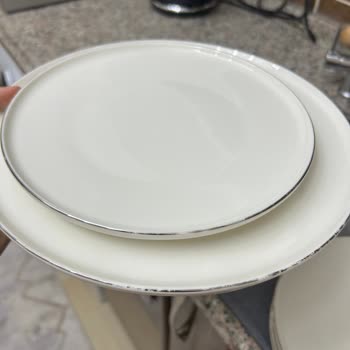 Gallery Crystal Çeyiz Setimde Tencere Ve Tabaklarda Soyulma Ve Renk Değişimi