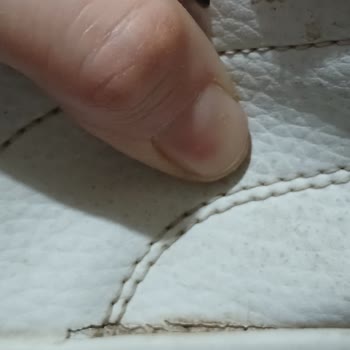 Ayakkabım Az Kullanıldı, Dikişleri Açıldı; Satıcı İadeyi Reddetti, Hepsiburada Destek Sunmadı