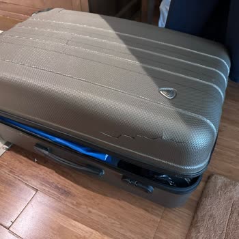 Türk Hava Yolları'ndan Kırık Valiz İçin Tazminat Ve Yeni Valiz Talebi