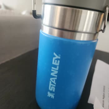 Kısa Sürede Beyaz Benekli Stanley Termosu, A101 Sorumluluk Reddetti