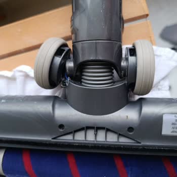 Arnica Garanti Kapsamındaki Süpürge Başlıkları Kırıldı