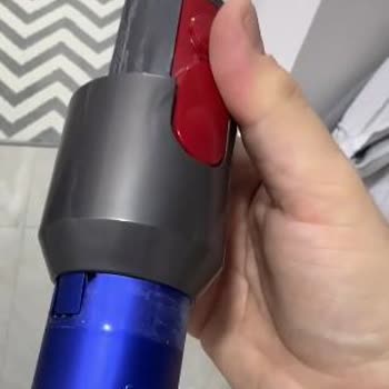 Dyson V11 Boru Bağlantı Noktasının Yerinden Çıkması Ve Çelişkili Bilgilendirme