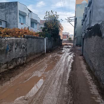 Silopi'de Kazı Sonrası Çamurlu Sokak Çocukların Okul Yolunu Tehlikeye Atıyor