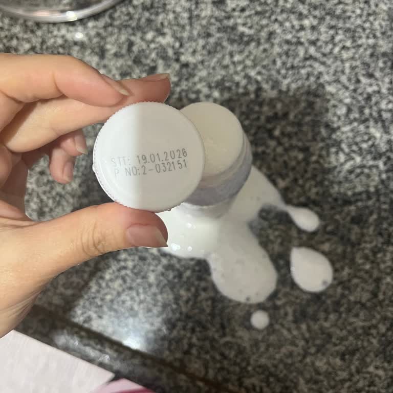 Altın Kılıç Kefiri Son Kullanma Tarihine Rağmen Köpürerek Taştı Ve İade Talep Ediyorum