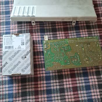 Vaillant Kombimde Servis Hatası Sonucu Yanmış Ana Kart Ücretsiz Değiştirilmeli