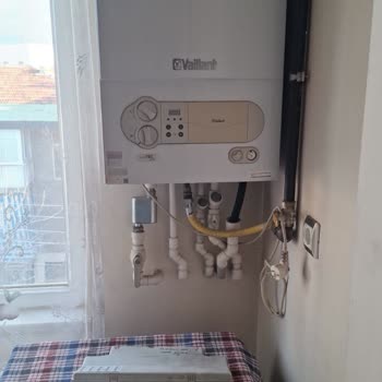 Vaillant Kombimde Servis Hatası Sonucu Yanmış Ana Kart Ücretsiz Değiştirilmeli