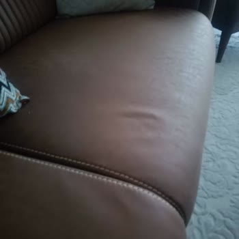 Kalitesiz Mobilya Ve Çözüm Sunamayan Mağaza