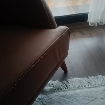 Kalitesiz Mobilya Ve Çözüm Sunamayan Mağaza