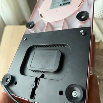 Servis Sonrası Derin Çizik Ve Yağ Lekeleriyle İade Edilen Ürün İçin Yenisiyle Değişim Talebi