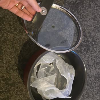 Karaca Züccaciye Kapaktaki Vida Problemi Nedeniyle Ürünü Sağlıklı Şekilde Kullanamıyorum