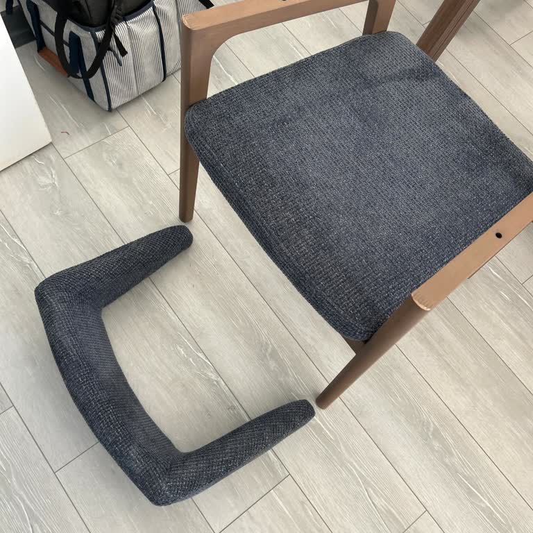 Doğtaş İzmir Şubesinde Sandalyelerin Montajı Altı Ay Gecikti