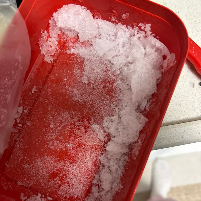 Dondurulmuş Köfte İçinde Buz Parçaları Görüldü Sağlık Endişesi Ve İade Talebi