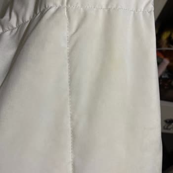 Yağmurda Sararan Tommy Jeans Montu İçin İade Talebi