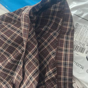 Yanlış Beden Ve Etiketsiz Ürün Gönderimi Sonrası Uzun Süreli Değişim Beklemesi