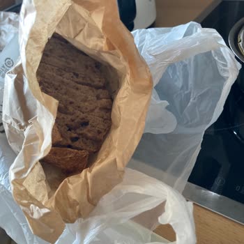 Eksik Tam Kara Kılçık Ekmeğin Gönderilmemesi Ve Uzayan Çözüm Süreci