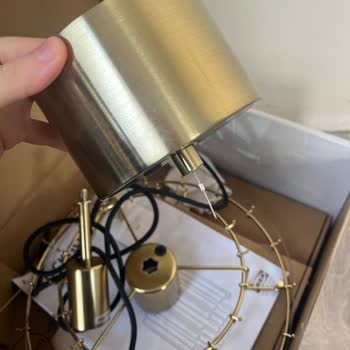 Kırık Telli Avize İçin Mağaza Sorumluluğunu Reddetmesi