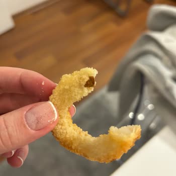 Feast Dondurulmuş Soğan Halkasında Karton Parçası Çıktı Ve Sağlık Endişesi