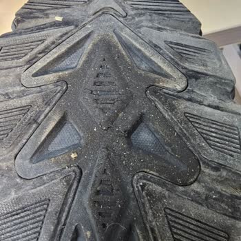 Skechers Ayakkabısının Tabandaki Çatlaklar Üretim Kusuru Olarak Değerlendirilmedi