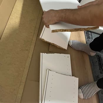 Kırık Parçalarla Gelen Billy Kitaplık Ve Çözüm Sunamayan IKEA Müşteri Hizmeti