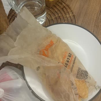 Yemeksepeti'nden Sırılsıklam Ürün, 1,5 Saat Bekleme Ve Yetersiz Kupon, Tam İade Talebi