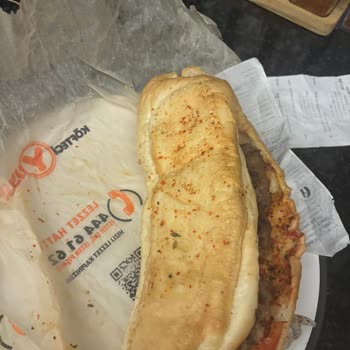 Yemeksepeti'nden Sırılsıklam Ürün, 1,5 Saat Bekleme Ve Yetersiz Kupon, Tam İade Talebi