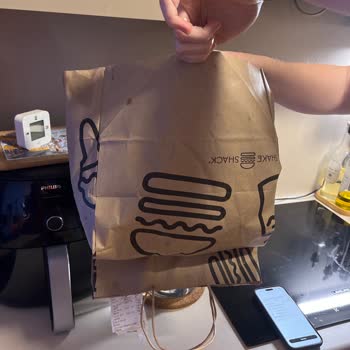 Siparişim Poşet Yırtıldı, Yere Döküldü ve Yemeksepeti İade Sunmadı